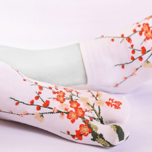 chaussettes courte fleur de prunier a doigt brillant