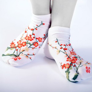 chaussettes courte fleur de prunier a doigt brillant