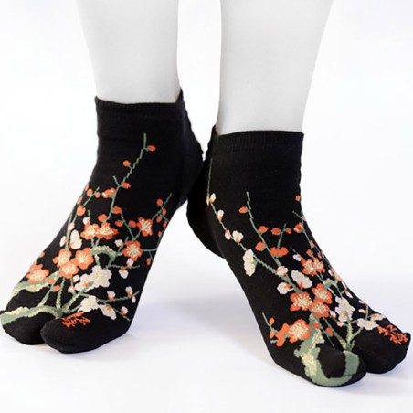 chaussettes courte fleur de prunier a doigt brillant noir tabi