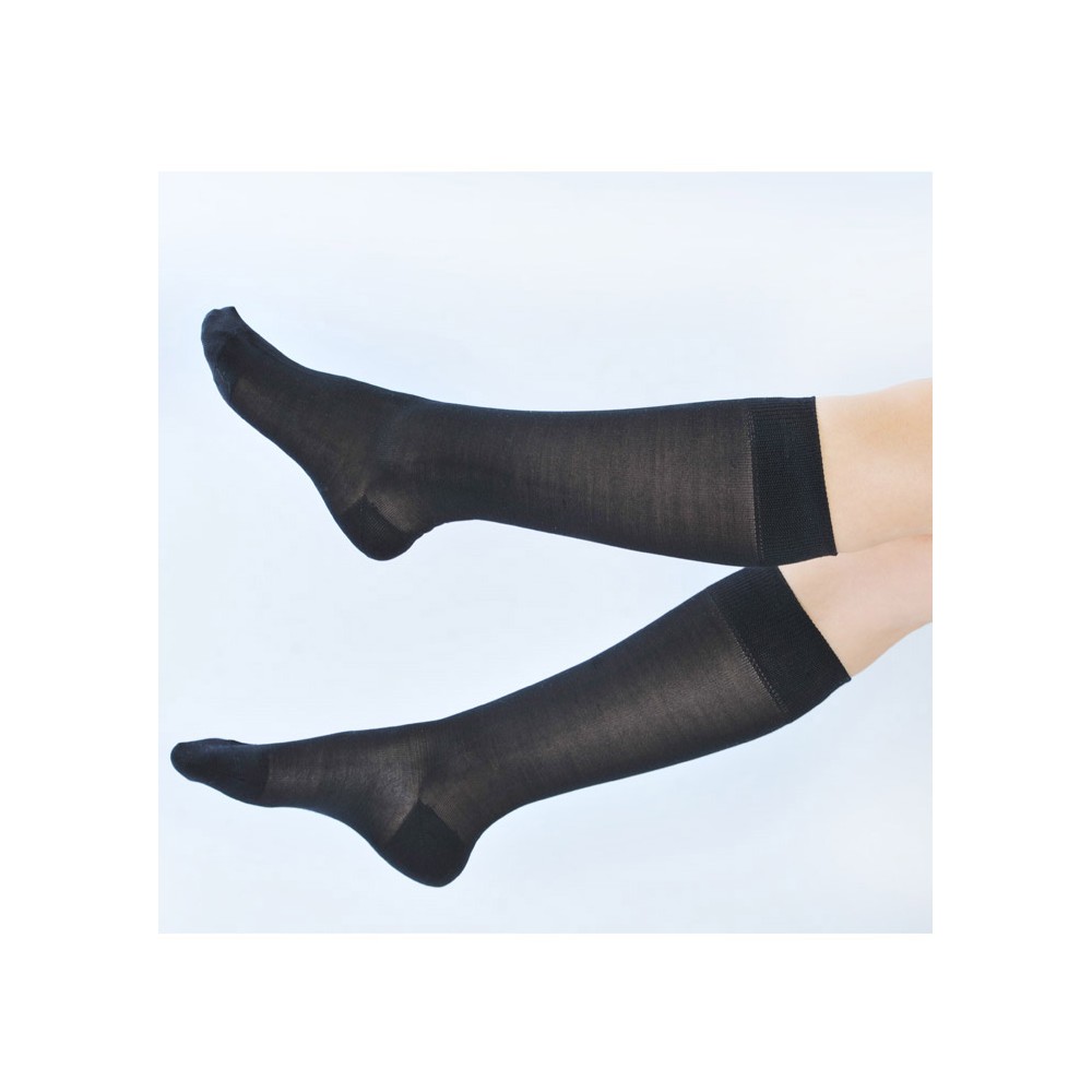 Chaussettes 100% pure soie naturelle uni noir pour femme, homme et