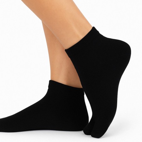 chaussettes japon 2 doigts en bambou noir chaussettes japon 2 doigts en bambou noir